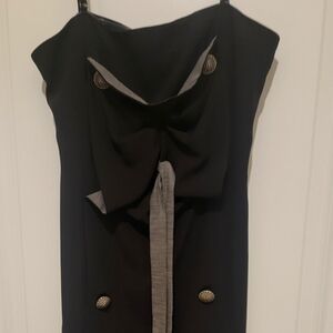 Beautiful dress looks like a bow